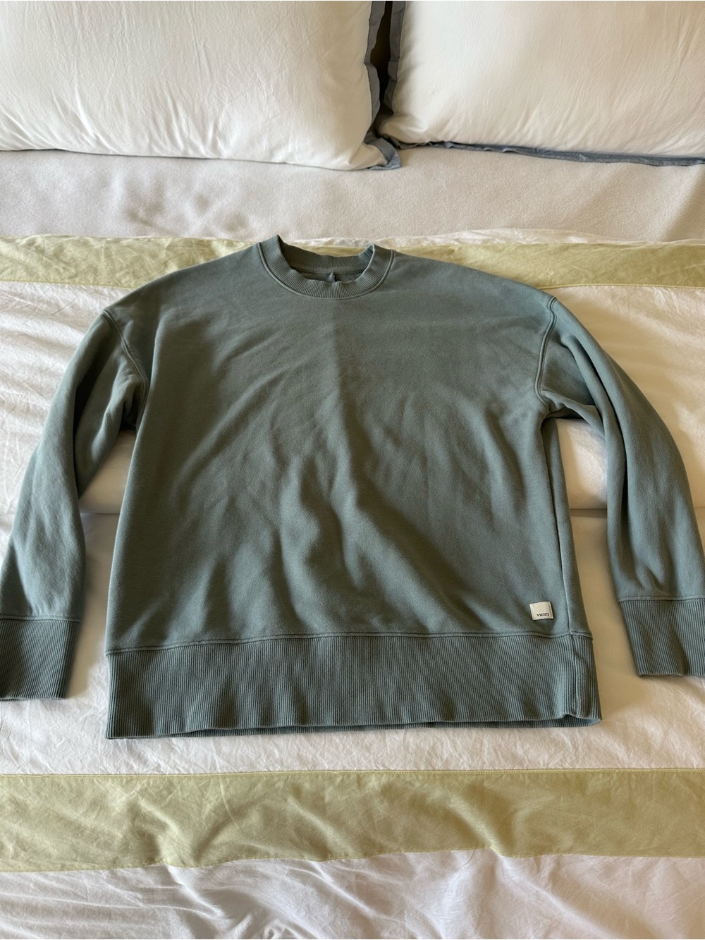 Vuori Sedona Weekender Crewneck Sweatshirt in Sage Green